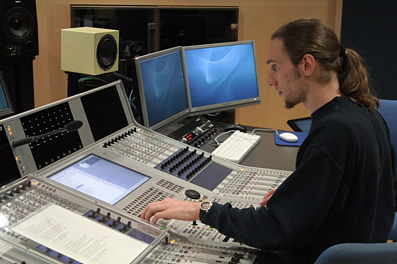 B_0710_Dominik_Heer_02