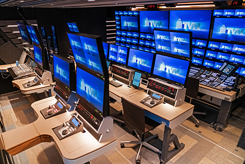 B_0819_TVN_Ue6_Technik_D_Innen_13_Regie_alle_Reihen