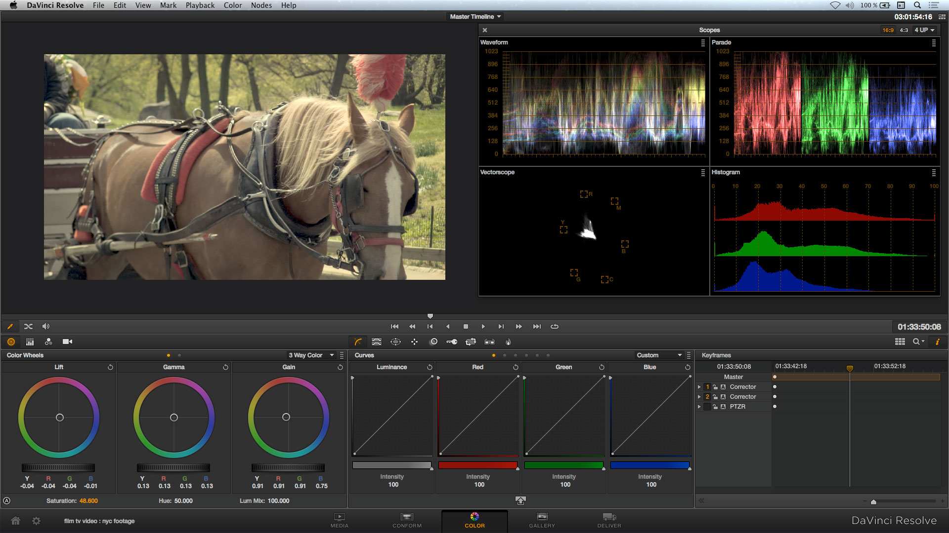 B_1112_Resolve9_09_Color_scopes_fullscreen