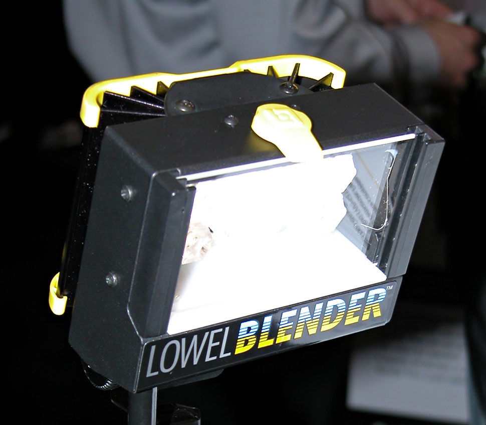 B_0610_Lowel_Blender