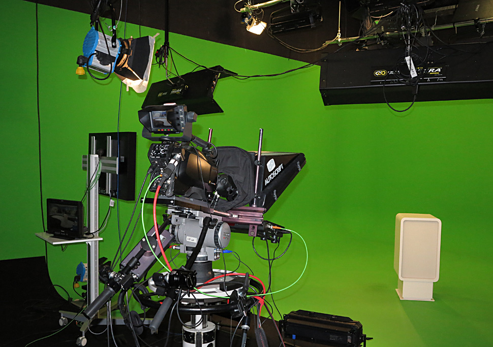 B_0315_Nachtblau_Studio_VR_Set