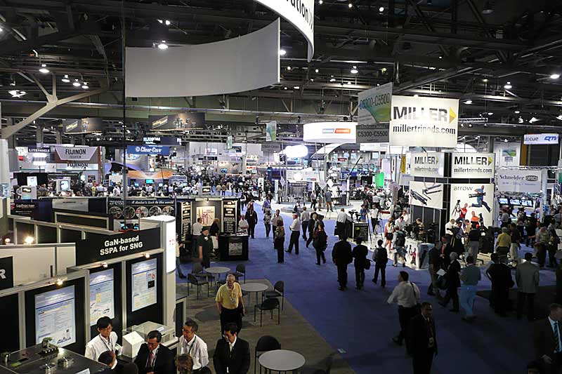 B_NAB09_Messe_Innen